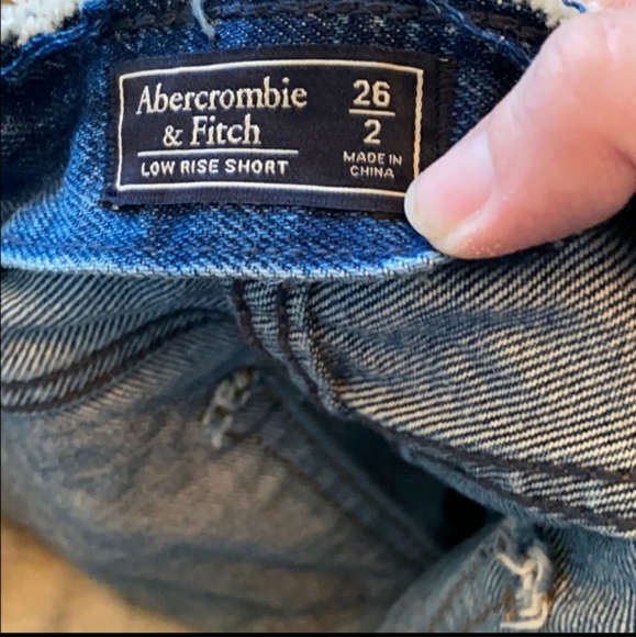 Abercrombie and Fitch women’s shorts - Picture 2 of 2